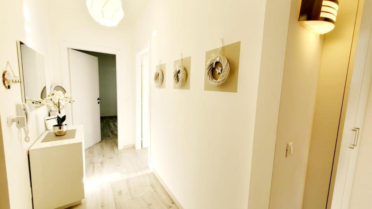 Appartamento Vicino Al Centro Adigeo E Fiera Verona Bagian luar foto