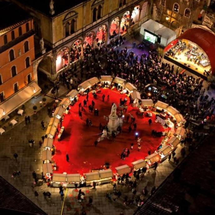 Appartamento Vicino Al Centro Adigeo E Fiera Verona Bagian luar foto